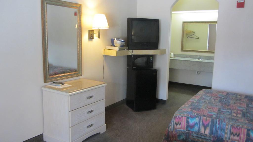 Camelot Inn & Suites Highway 290/Northwest Freeway Jersey Village Buitenkant foto