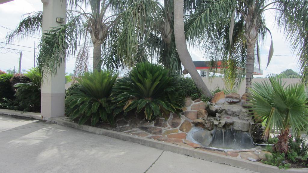 Camelot Inn & Suites Highway 290/Northwest Freeway Jersey Village Buitenkant foto