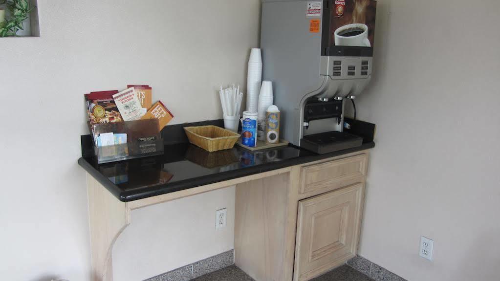 Camelot Inn & Suites Highway 290/Northwest Freeway Jersey Village Buitenkant foto